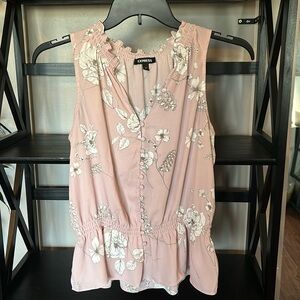 Feminine blouse